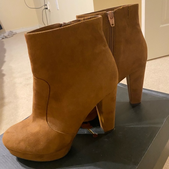 Booties - Picture 4 of 4